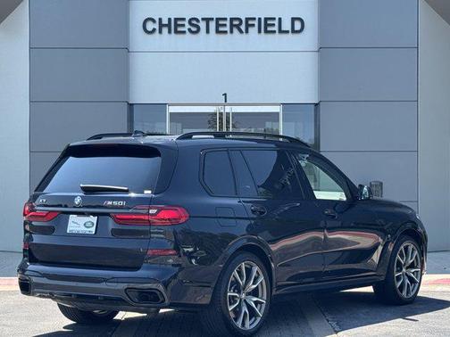 2022 BMW X7 M50i