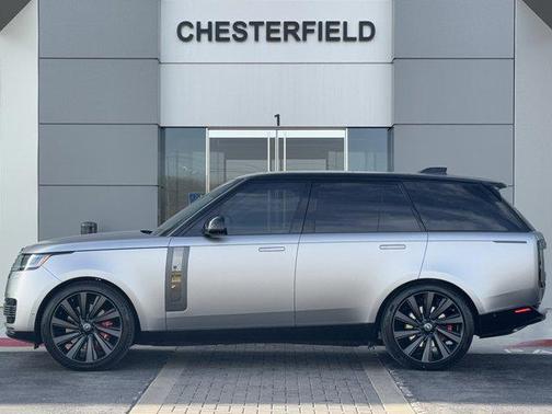 2025 Land Rover Range Rover P615 SV