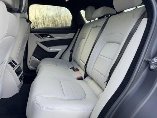 2026 Jaguar F-PACE R-Dynamic S P250 AWD Automatic