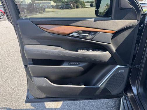 2016 Cadillac Escalade Luxury