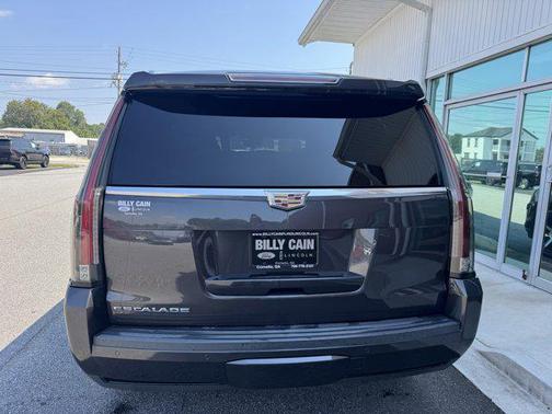 2016 Cadillac Escalade Luxury