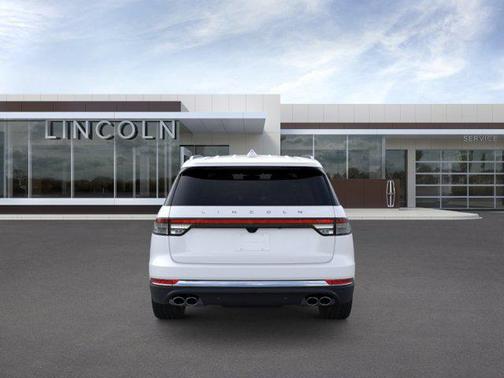 Pristine White Metallic Tri-Coat 2025 Lincoln Aviator Premiere
