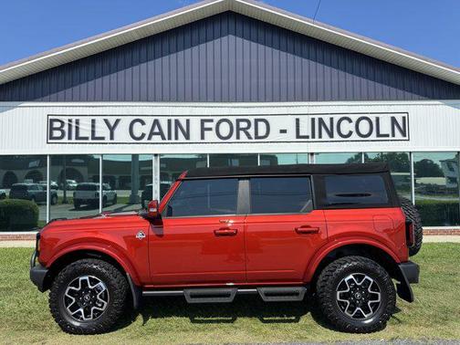 2022 Ford Bronco Base