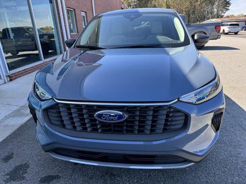 Vapor Blue Metallic 2025 Ford Escape Active