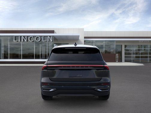 Infinite Black Metallic Clearcoat 2026 Lincoln Nautilus Premiere