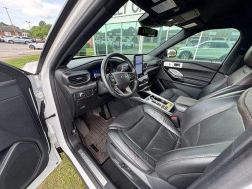 2022 Ford Explorer Platinum