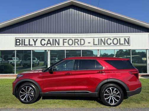 2022 Ford Explorer ST-Line