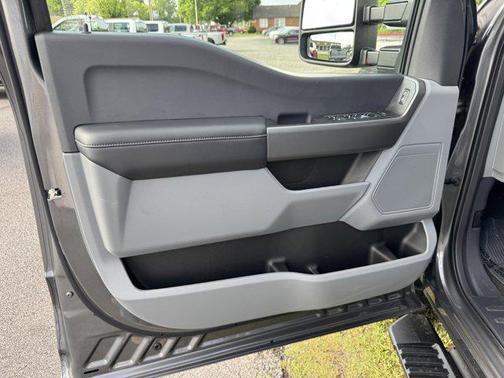 2025 Ford F-350 XLT