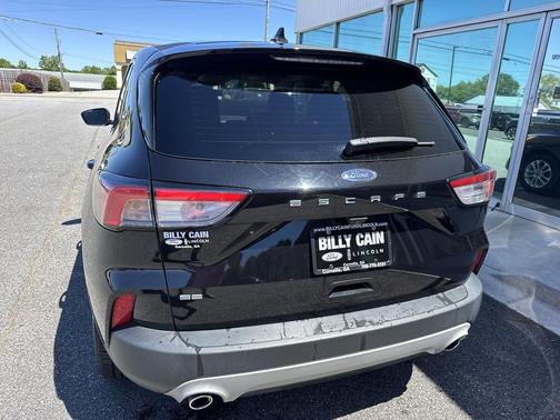 Agate Black Metallic 2021 Ford Escape SE