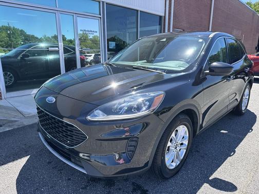 Agate Black Metallic 2021 Ford Escape SE