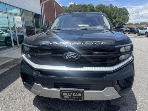 Agate Black Metallic 2025 Ford Expedition Platinum