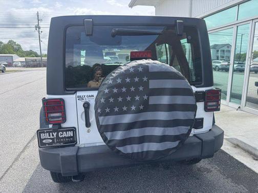 Bright White Clearcoat 2015 Jeep Wrangler Unlimited Sport