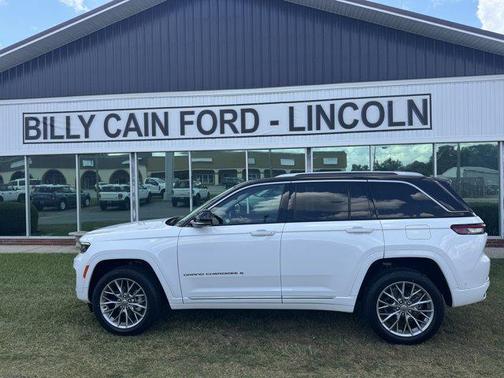 2022 Jeep Grand Cherokee Summit