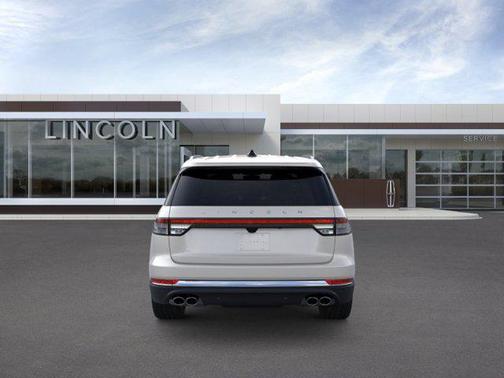 Ceramic Pearl Metallic Tri-Coat 2025 Lincoln Aviator Reserve RWD