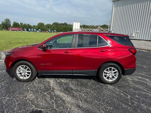 Cherry Red Tintcoat 2022 Chevrolet Equinox LT