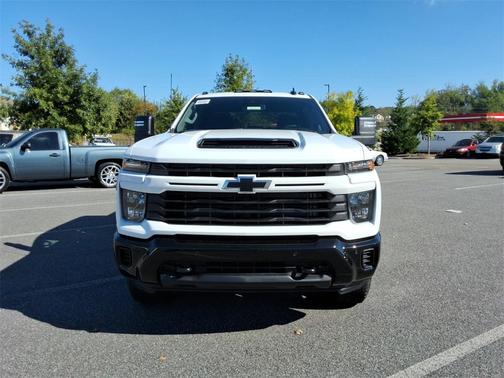 2026 Chevrolet Silverado 2500 Custom