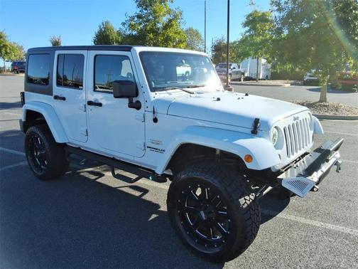2013 Jeep Wrangler Unlimited Sahara