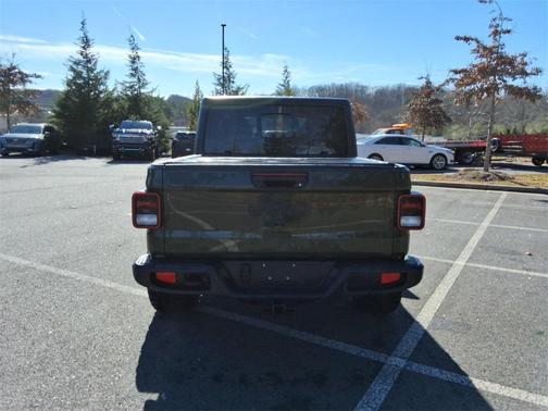 2022 Jeep Gladiator Sport