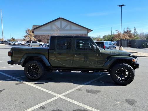 2022 Jeep Gladiator Sport