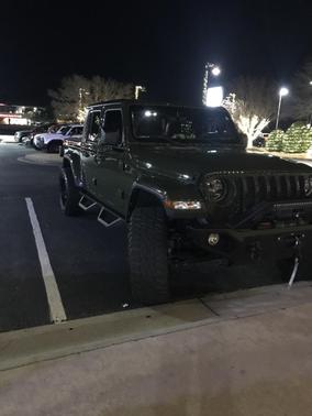 2022 Jeep Gladiator Sport