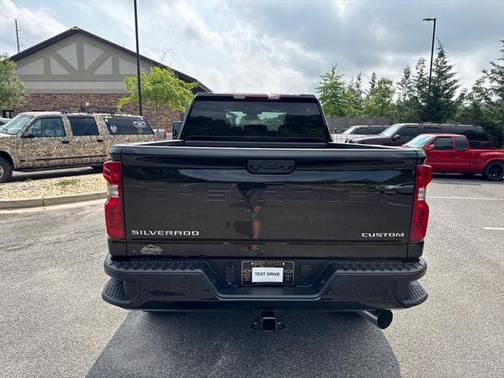 2025 Chevrolet Silverado 2500 Custom