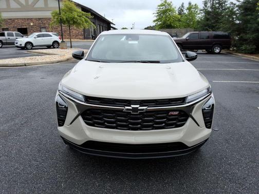 White Sands 2026 Chevrolet Trax FWD 1RS