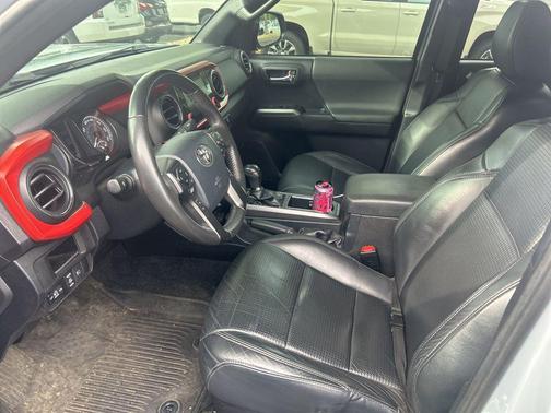 Cement 2019 Toyota Tacoma TRD Sport