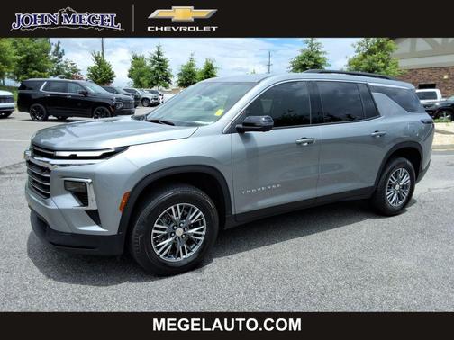Sterling Gray Metallic 2025 Chevrolet Traverse LT