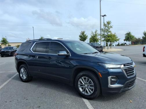 2023 Chevrolet Traverse LT