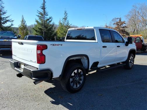 2022 Chevrolet Silverado 2500 Custom