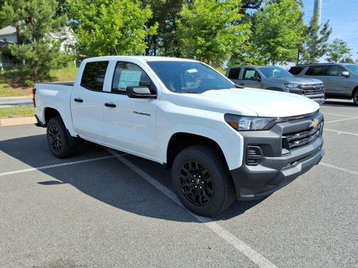 Summit White 2026 Chevrolet Colorado WT