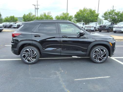 Mosaic Black Metallic 2026 Chevrolet Trailblazer RS