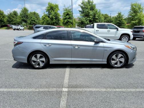 Pewter Gray Metallic 2017 Hyundai SONATA Hybrid Limited