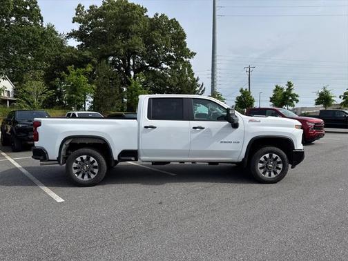 2025 Chevrolet Silverado 2500 Custom