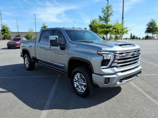 Sterling Gray Metallic 2024 Chevrolet Silverado 3500 High Country