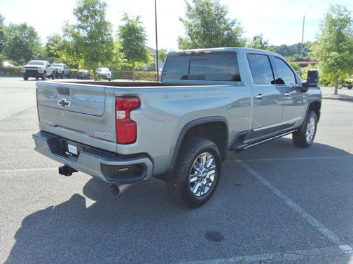 Sterling Gray Metallic 2024 Chevrolet Silverado 3500 High Country
