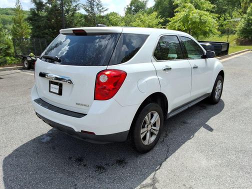 Summit White 2015 Chevrolet Equinox LS