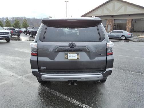 2022 Toyota 4Runner TRD Off Road