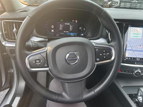2024 Volvo S60 B5 Core Dark Theme