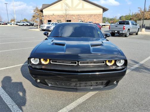 2015 Dodge Challenger SXT