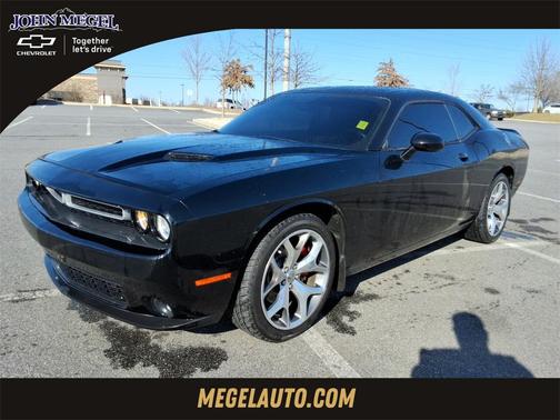 2015 Dodge Challenger SXT