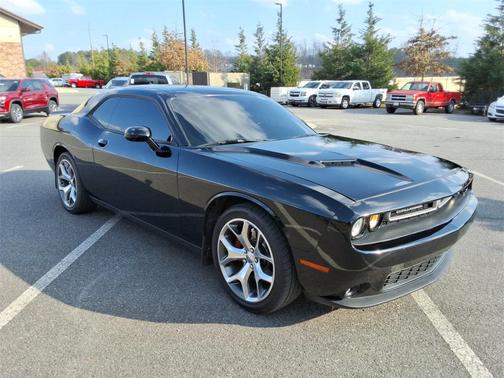 2015 Dodge Challenger SXT