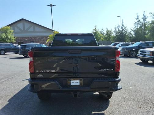 2026 Chevrolet Silverado 2500 Custom