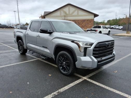 2024 Toyota Tundra Hybrid Platinum