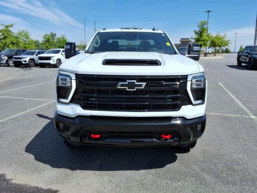 Summit White 2026 Chevrolet Silverado 2500 LT