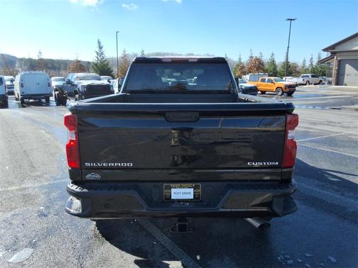2025 Chevrolet Silverado 2500 Custom