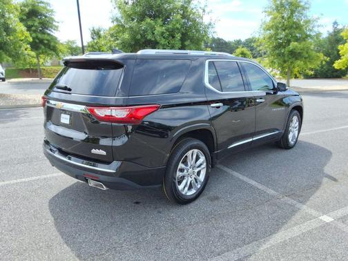 Mosaic Black Metallic 2019 Chevrolet Traverse High Country