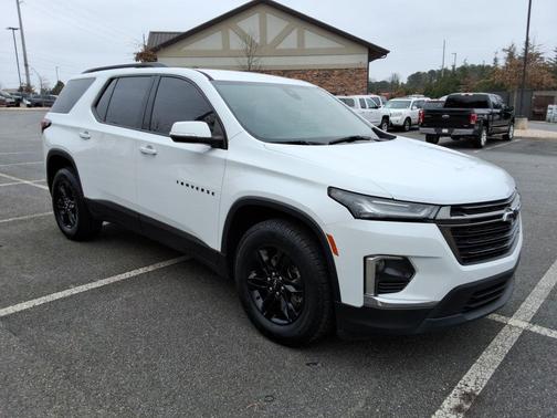 2022 Chevrolet Traverse LT
