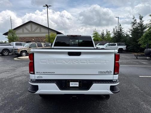 2025 Chevrolet Silverado 3500 High Country