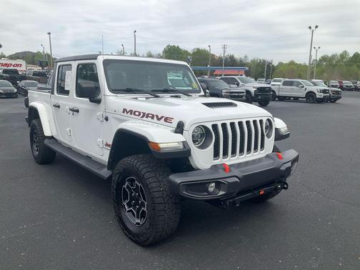Bright White Clearcoat 2022 Jeep Gladiator Mojave 4x4